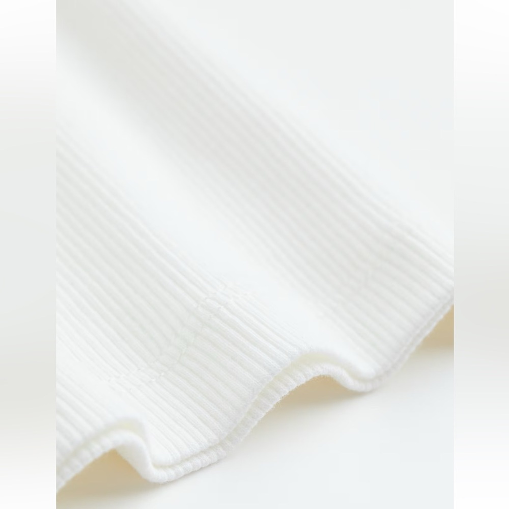 HM Ribbed Crop Tops - Picture 3 of 5
